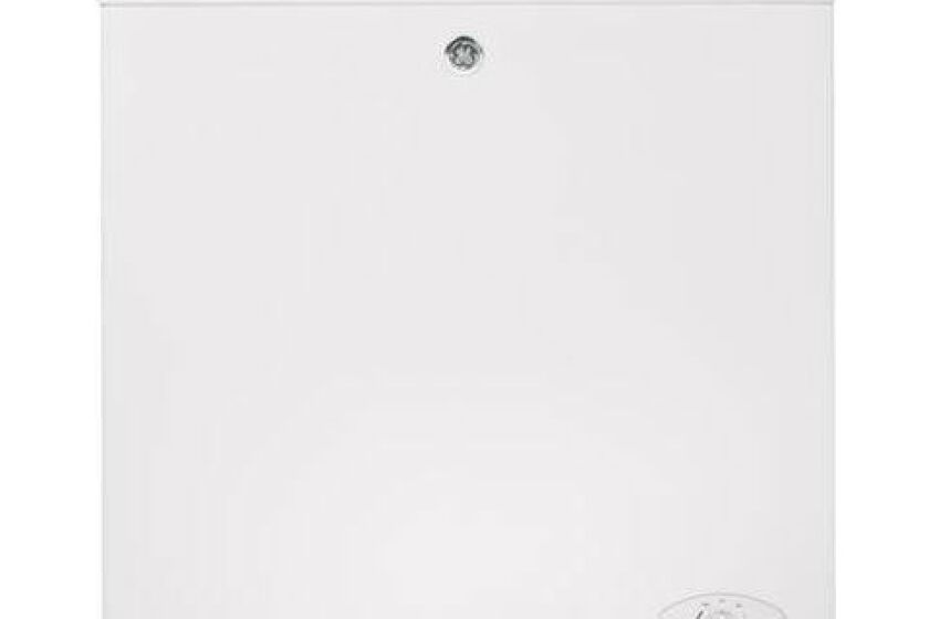 GE 5.0 Cu. Ft. Chest Freezer with Manual Defrost - FCM5SH
